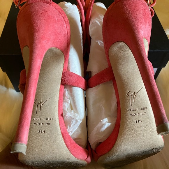 Authentic Giuseppe Zanotti Sandals - Picture 4 of 8